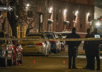 У Нью-Йорку 10 поранених внаслідок  стрілянини біля конференц-зали “Amazura” (ВІДЕО)