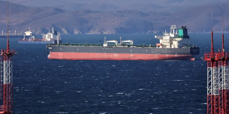 Верфі ЄС попри санкції ремонтують російські арктичні танкери 