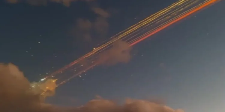 Мегаракета Ілона Маска Starship вибухнула під час польоту і мало не призвела до трагедії (ВІДЕО)