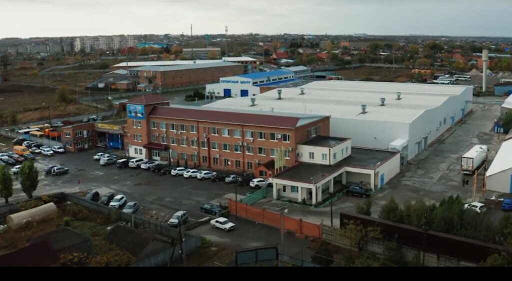 Дрони атакували Ростовську область, "все збили", але горить завод (ВІДЕО) 4