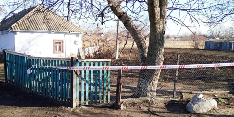 У Врадіївці жінка знайшла у батьківській хаті тіло жорстоко вбитої матері. Вбивцю знайшли