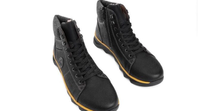 Шкіряні чи замшеві чоловічі черевики: як зробити правильний вибір?