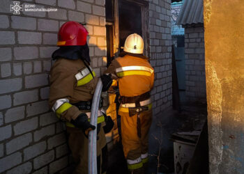 Минулої доби на Миколаївщині горіли будинки та дахи
