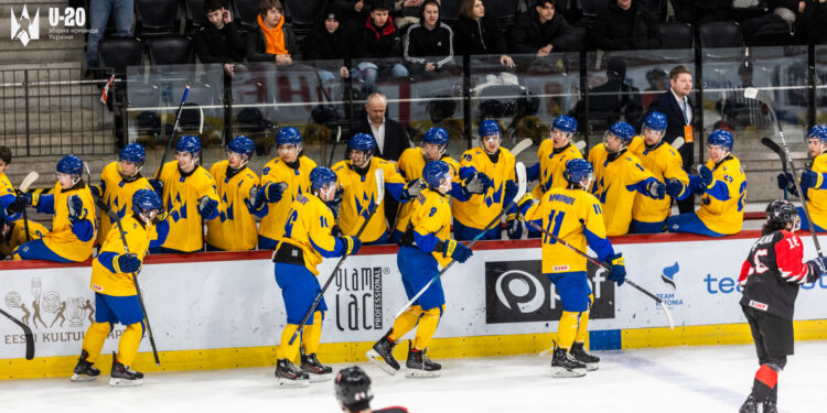 Молодіжна збірна України з хокею виграла чемпіонат світу в дивізіоні 1В