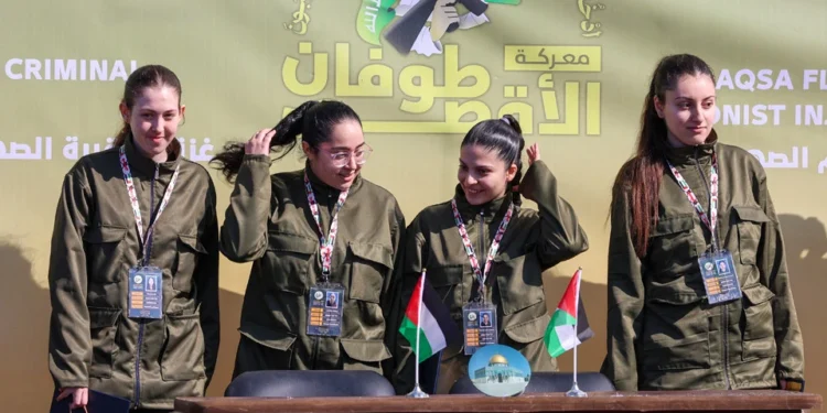 ХАМАС звільнив ще чотирьох ізраїльських заручниць – вони військові (ВІДЕО)