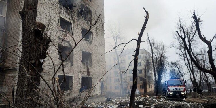 Кількість постраждалих внаслідок ракетного удару по Кривому Рогу зросла до 14 людей