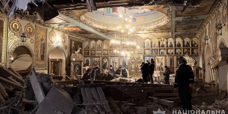 У Запоріжжі РФ розбомбила Свято-Андріївський собор УПЦ МП (ФОТО, ВІДЕО)