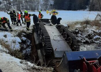 У Чехії під час реконструкції бою часів Другої світової перекинувся бронетранспортер – 2 загиблих, 8 травмованих (ФОТО)