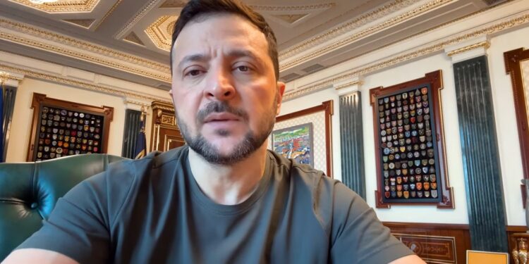 Зеленський прийняв доповідь Сирського і відзначив воїнів 24-ї, 100-ї, 59-ї, 68-ї та 79-ї бригад (ВІДЕО)