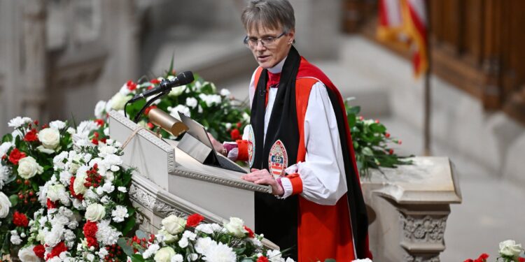 Трамп вимагає вибачень від єпископки, яка на інавгурації просила його про милосердя для “наляканих” 