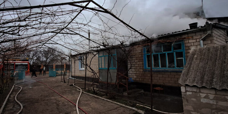 В Баштанському районі вогнеборці Миколаївщини ліквідували пожежу житлового будинку