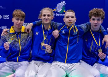 Миколаївські рапіристи на ЮЧУ: команда хлопців – з «золотом», команди дівчат – зі «сріблом» та «бронзою» (ФОТО)