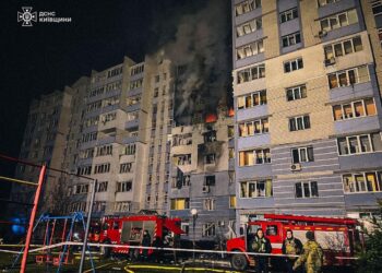 Кількість загиблих внаслідок ворожої атаки на Київщину збільшилась до трьох