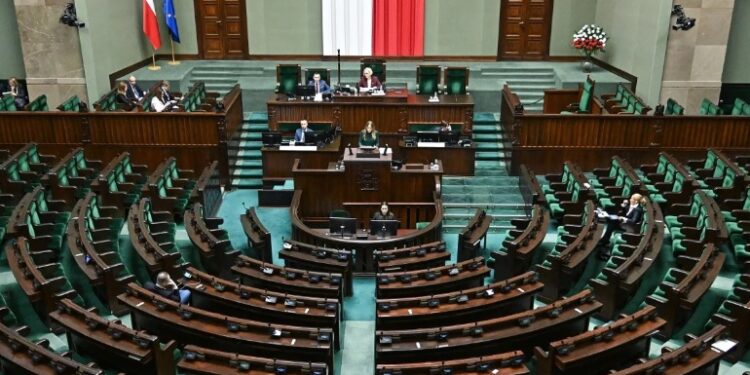 Директиву про тимчасовий захист українців не буде продовжено після 2026 року – польський уряд