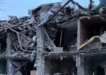 Протягом тижня росіяни атакували Україну близько 1250 авіабомбами, понад 750 ударними дронами і більш ніж 20 ракетами – Зеленський (ВІДЕО)