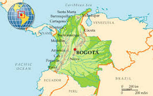 Колумбійскі страждання з літаками з депортованими із США