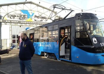 У день 110-річчя запуску першого електричного трамваю у Миколаєві презентували модернізований КТМ-5