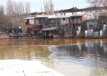 Виток олії зі зруйнованого резервуару в Миколаєві – вже відкачали понад 70 тонн (ВІДЕО)