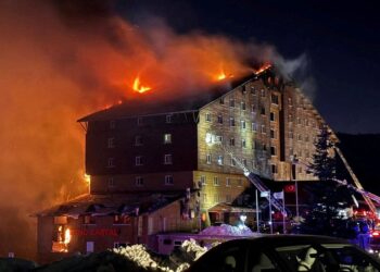 У Туреччині 10 людей загинуло у вогні на гірськолижному курорті (ВІДЕО)