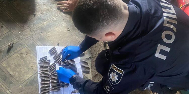 У Миколаєві судитимуть торговців зброєю – збирали її на місцях боїв (ФОТО)