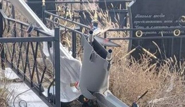 У Миколаєві дрон вдарив по кладовищу, важко поранив містянина (ФОТО)