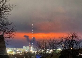 Після повторної атаки дронів з новою силою горить нафтобаза у Воронезькій області (ВІДЕО)