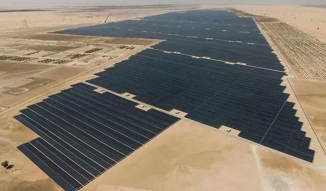 ОАЕ запускають першу в світі цілодобову сонячну електростанцію