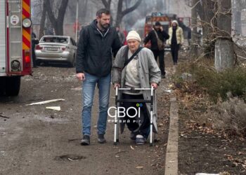 Внаслідок ракетного удару по Кривому Рогу вже 4 загиблих (ФОТО, ВІДЕО 18+)
