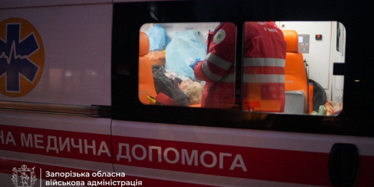 Наслідки ранкової атаки росіян: у Києві зросла кількість загиблих, у Запоріжжі – постраждалих (ФОТО)