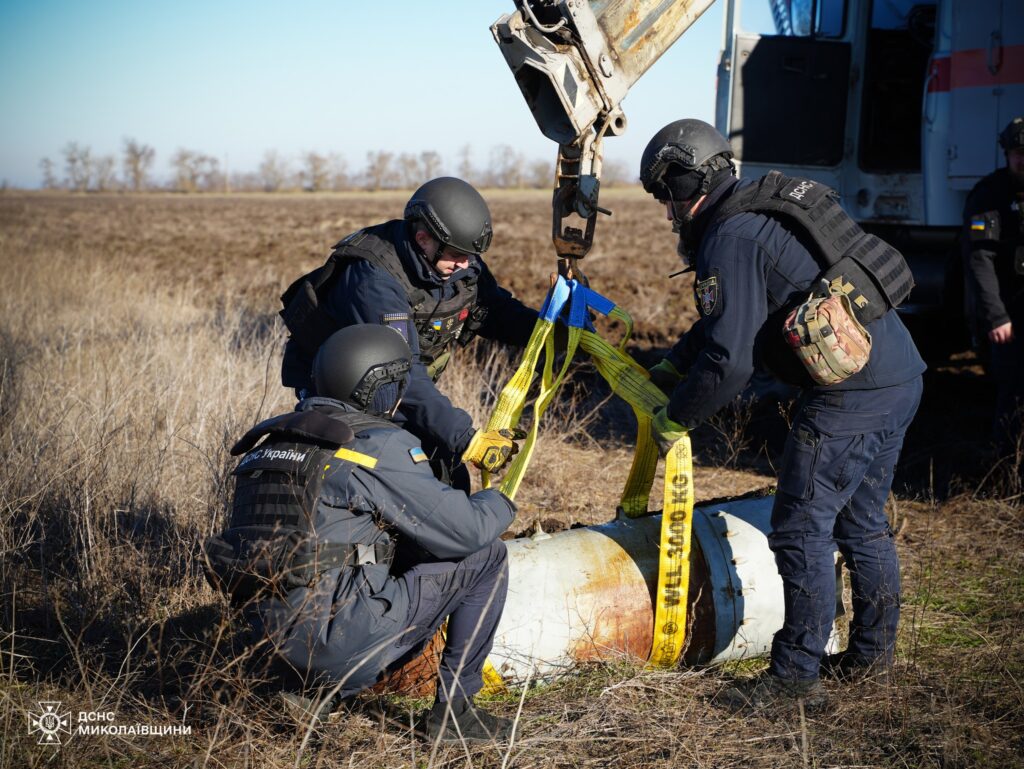 На Миколаївщині піротехніки ДСНС знищили ФАБ-500 (ФОТО) 4