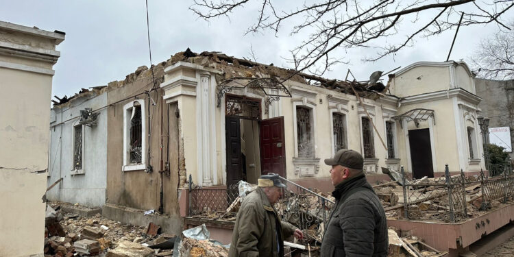 Ще про наслідки дронової атаки на Миколаїв (ФОТО, ВІДЕО)