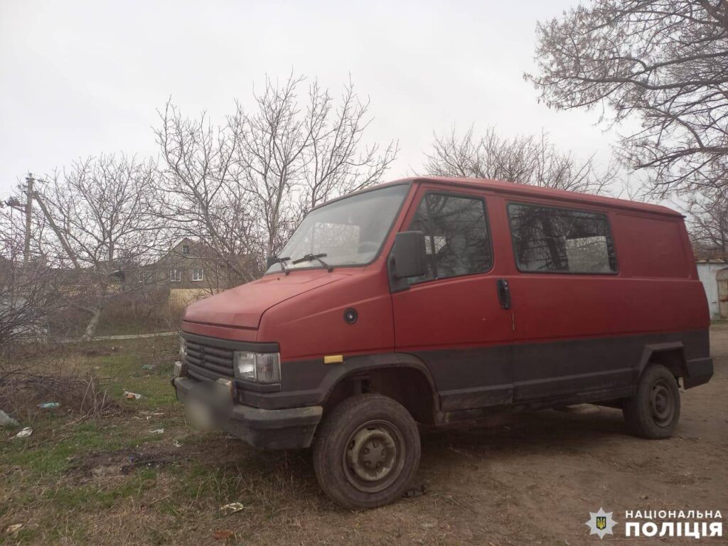 Миколаївські поліцейські зловили рибалку біля Малої Коренихи. Що він зробив не так (ФОТО) 2