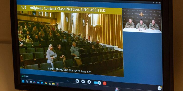 В Штабі Об’єднаних Збройних Сил НАТО в Європі презентували документальний фільм “Операція Курськ” (ФОТО)