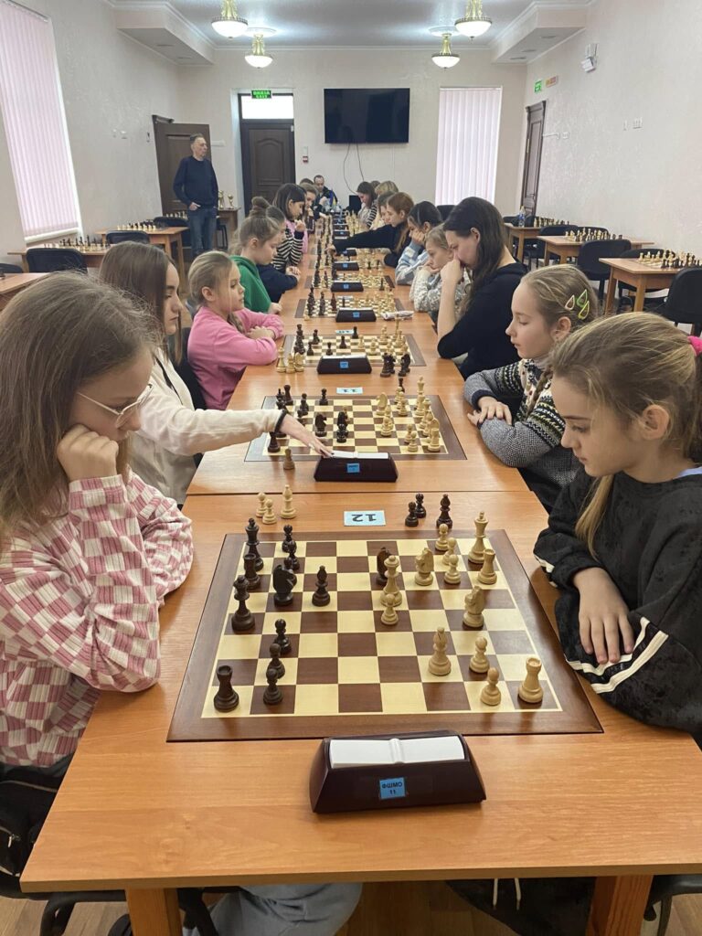 «Chess girls» - у Миколаєві юні шахістки з‘ясовували, хто кращий в рапіді (ФОТО) 6