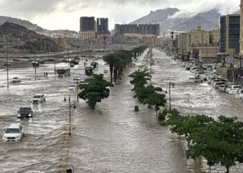 Через шторм у Саудівській Аравії затопило Мекку (ФОТО, ВІДЕО)