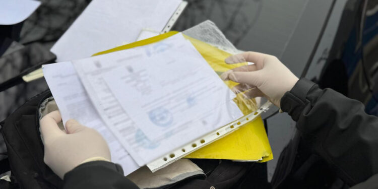 В Одесі затримали працівника ТЦК – торгував дивними повістками (ФОТО)