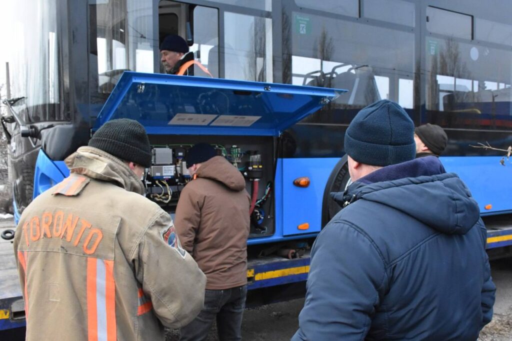 Миколаїв отримав ще три нових тролейбуси PTS з автономним ходом до 20 кілометрів (ФОТО) 12