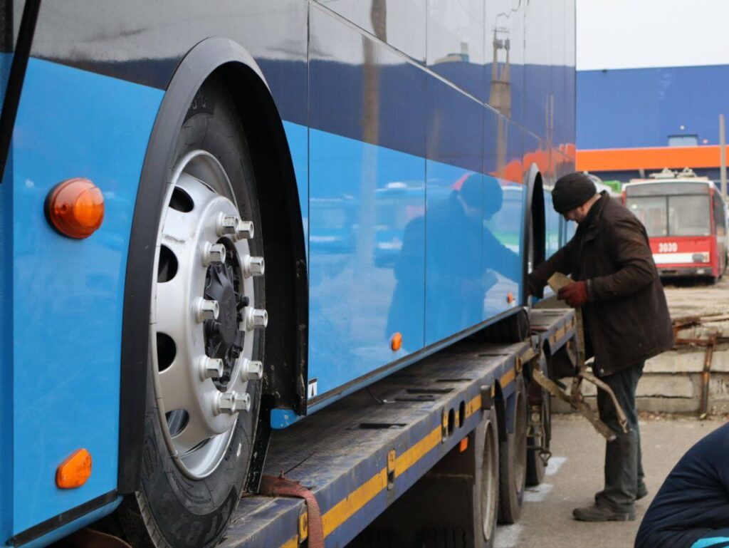 Миколаїв отримав ще три нових тролейбуси PTS з автономним ходом до 20 кілометрів (ФОТО) 14