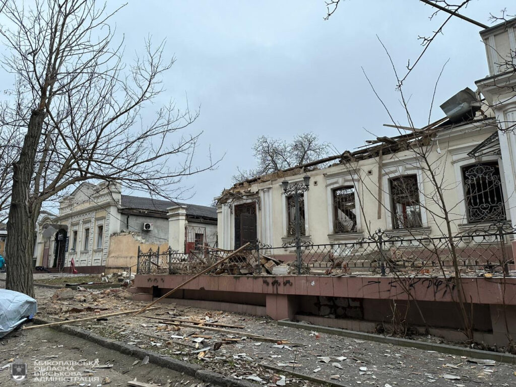 Ще про наслідки дронової атаки на Миколаїв (ФОТО, ВІДЕО) 8