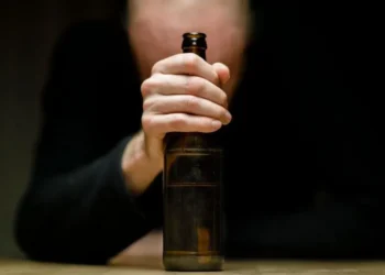 “Твого чоловіка катують, і це твоя вина”. Як ФСБ вербує родичів наших полонених (ФОТО)