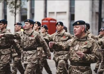 Товсті і неповороткі – військовим Британії масово прописують препарати для схуднення