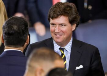 Такер Карлсон звинуватив адміністрацію Байдена у спробі вбити Путіна
