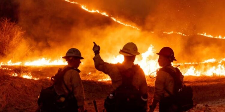 РФ використовує пожежі в Лос-Анджелесі для пропаганди проти США і України