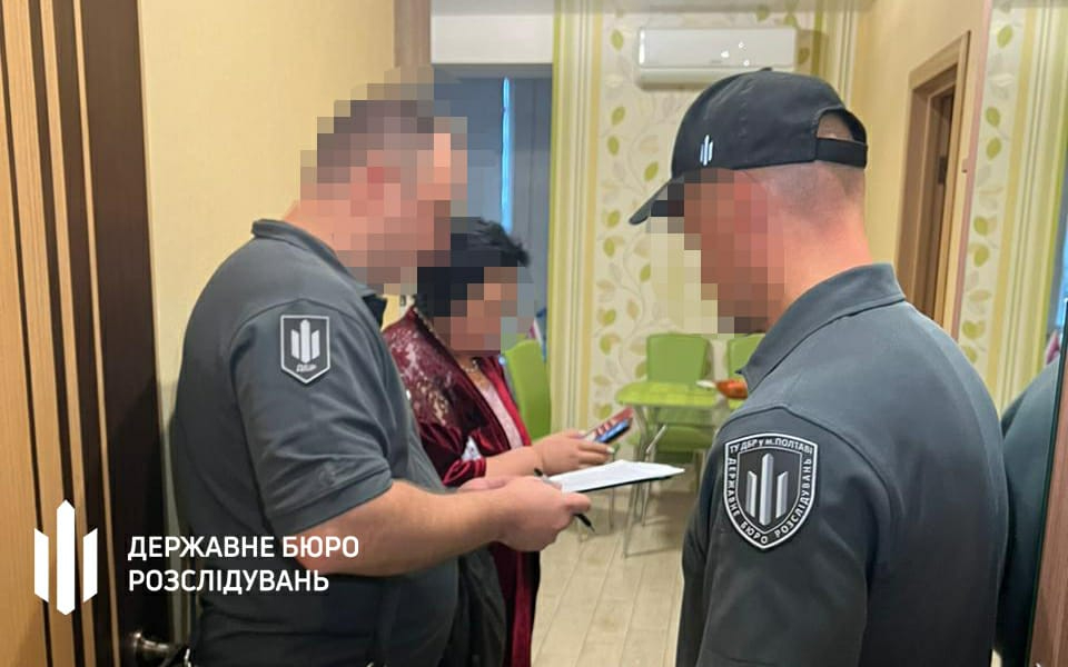 На Дніпропетровщині судитимуть командира військової частини, через якого військовослужбовці замість якісного одягу отримували дешеві аналоги (ФОТО) 4