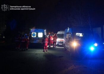 Внаслідок ракетного удару по Запоріжжю є загиблий та багато поранених (ФОТО, ВІДЕО)