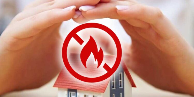 Пожар не помеха: как уберечь деньги и ценности от огня