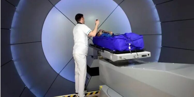 Прорив у лікуванні онкології. Традиційну променеву терапію замінить протонна флеш-терапія (ФОТО)