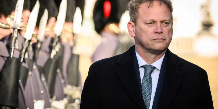 Міністри оборони Британії закликали уряд до присутності у повоєнній України