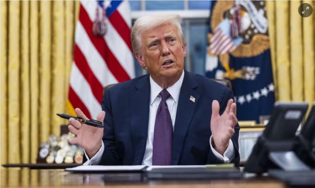 Трамп перетворюється на Мєдвєдєва - знову плюнув у Зеленського 4