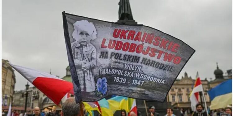 Волинcька трагедія: чому про неї знову заговорили, і чи можливе примирення Польщі та України